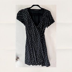 Abercrombie & Fitch black wrap patterned dress